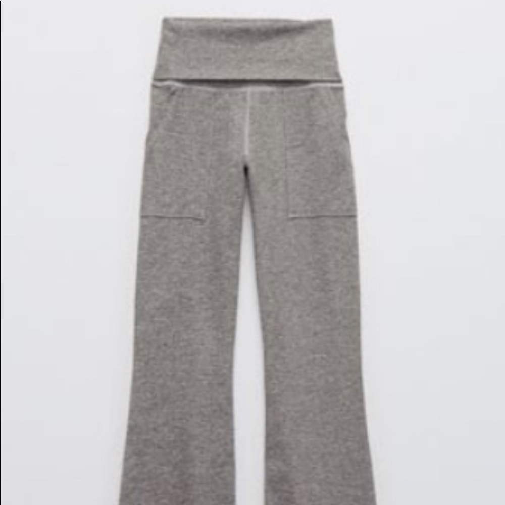 AERIE NEVER WORN FLARE LEGGINGS HEATHER GREY